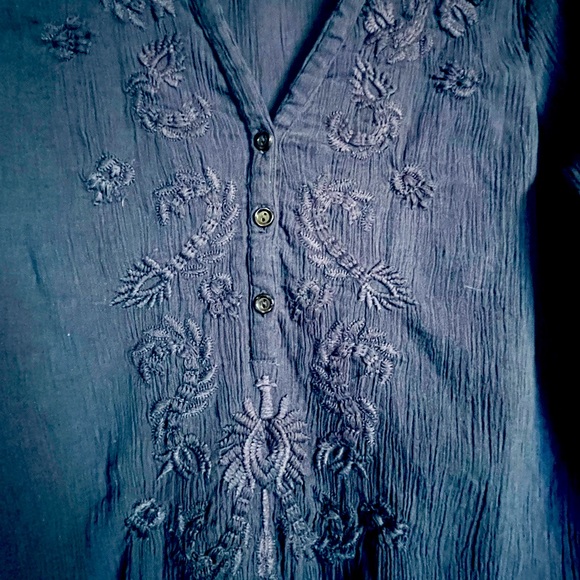 Lilly Pulitzer Navy Embroidered Tunic Size Medium - Picture 3 of 5